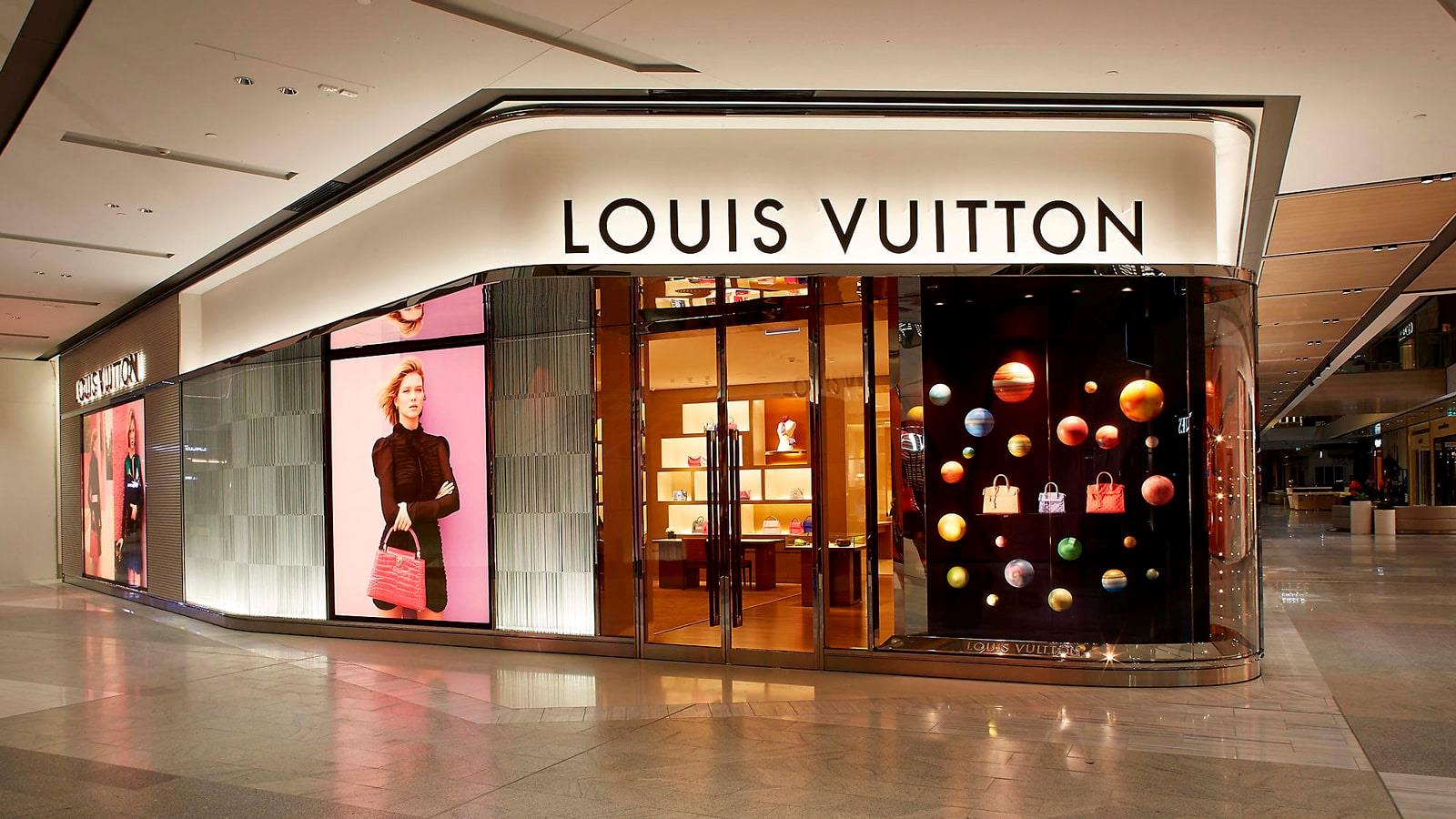 Louis Vuitton butik inde i et indkøbscenter
